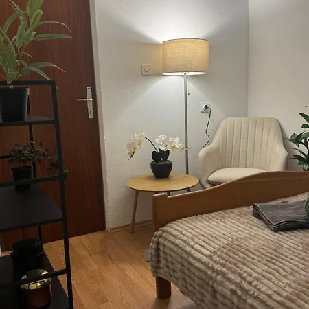 Perfekt Fuer Familien Oder Freunde Nahe Der Kirche Apartman