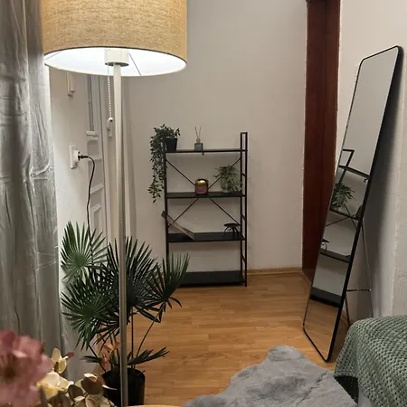 Perfekt Fuer Familien Oder Freunde Nahe Der Kirche Apartman *